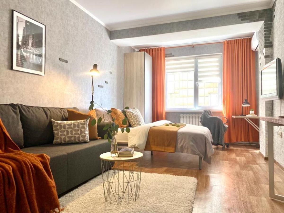 Студия New York В Самом Центре Города Apartment Almaty Bagian luar foto