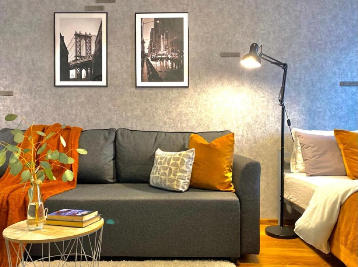 Студия New York В Самом Центре Города Apartment Almaty Bagian luar foto
